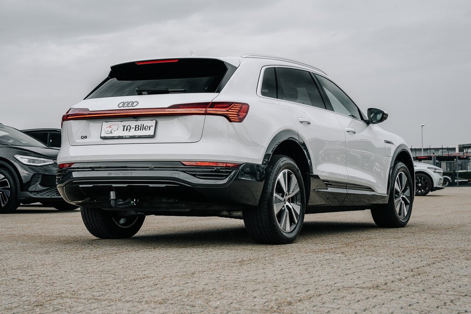 Audi Q8 e-tron 50 Advanced quattro 5d