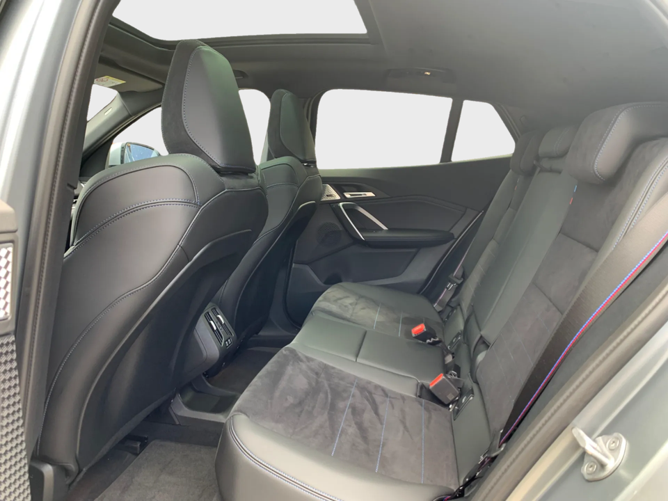 BMW iX2 eDrive20 M-Sport Pro 5d