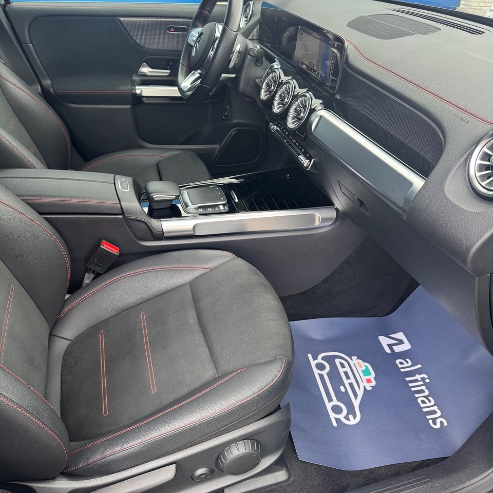 Mercedes EQB250 AMG Line 5d