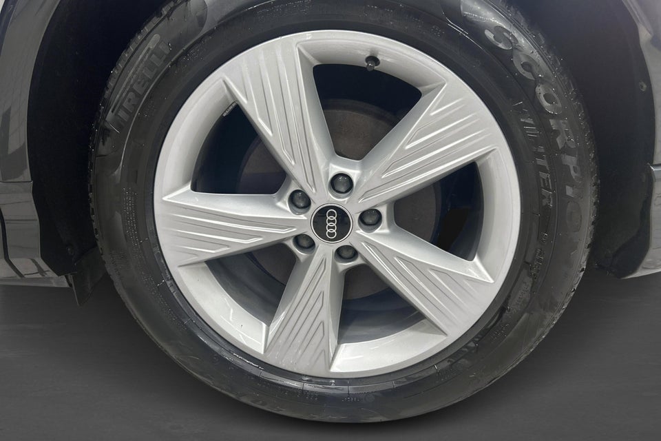 Audi Q4 e-tron 40 Attitude 5d