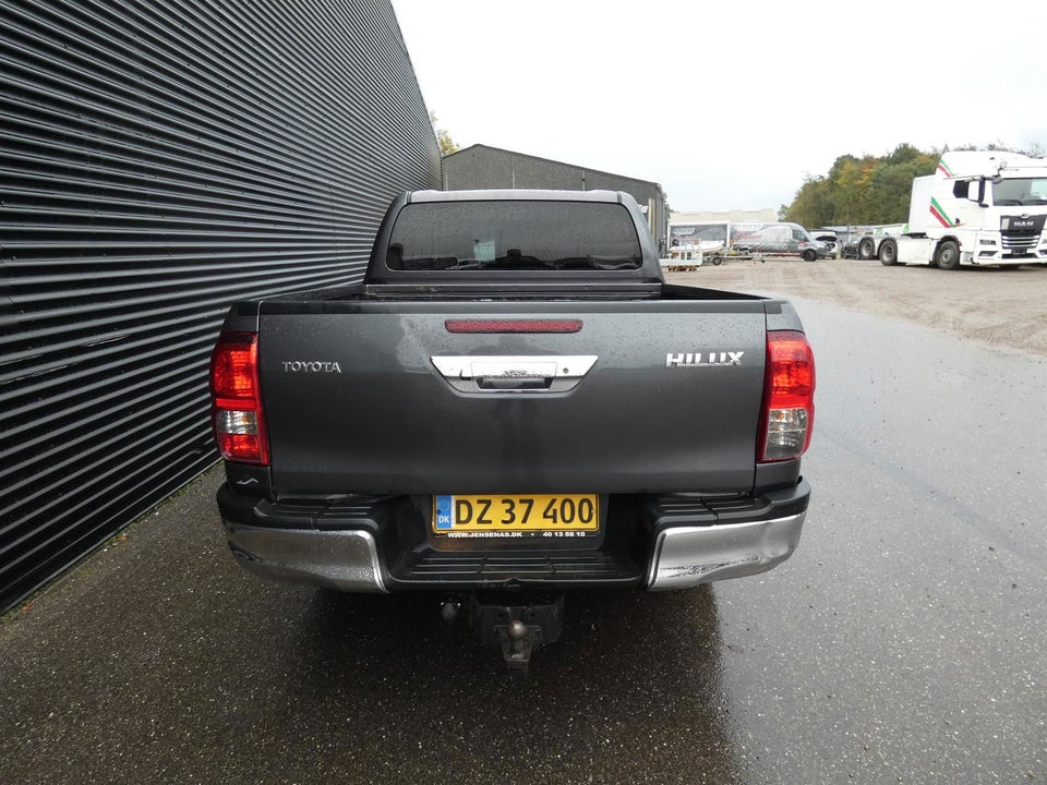 Toyota HiLux 2,4 D-4D 150 T4 Db.Kab aut. 4x4 4d