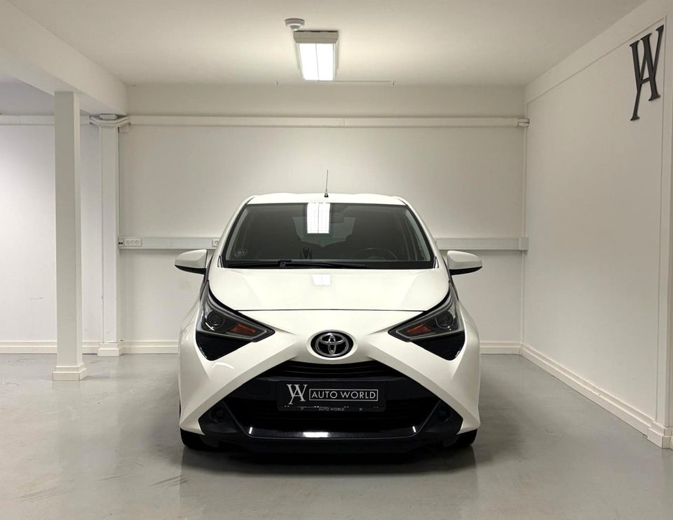 Toyota Aygo 1,0 VVT-i x-pression 5d