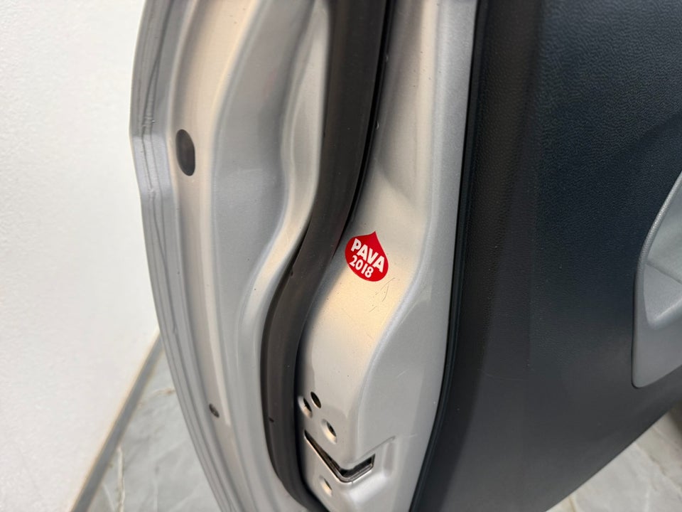 Ford Fiesta 1,6 Ti-VCT Sport 3d