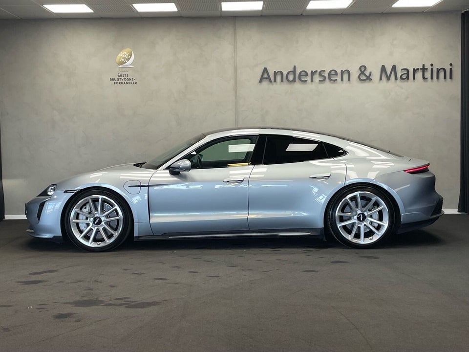 Porsche Taycan Turbo Performance+  4d
