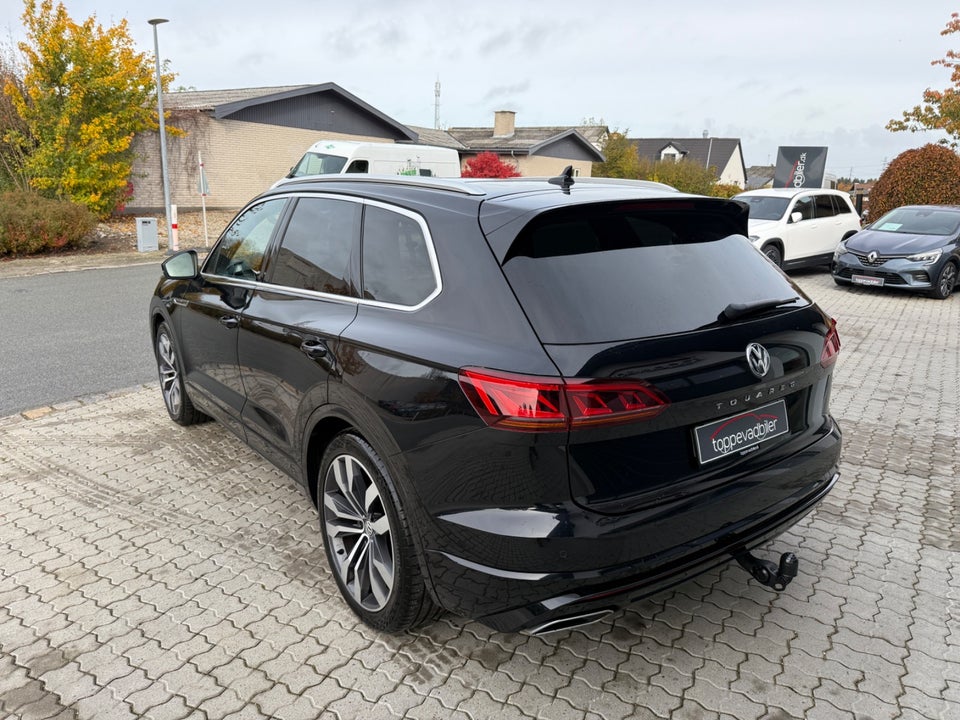 VW Touareg 3,0 TDi 286 R-line aut. 4Motion Van 5d