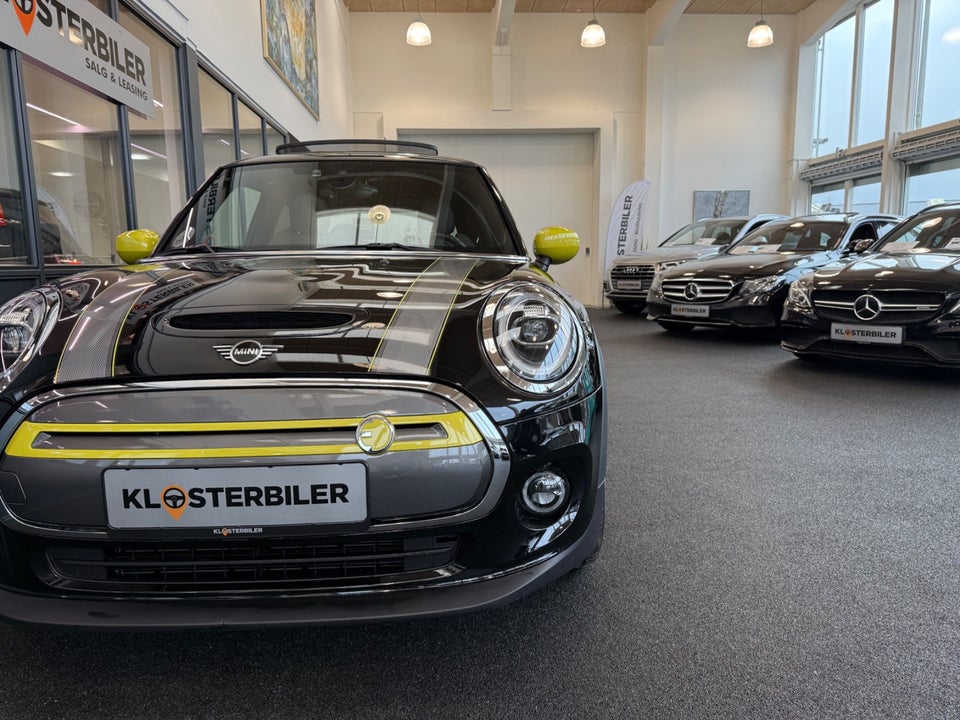 MINI Cooper SE Trim M Greenwich 3d