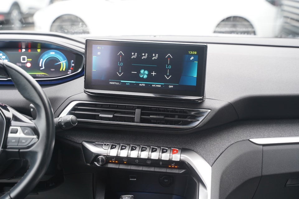 Peugeot 3008 1,6 Hybrid Allure Pack EAT8 5d