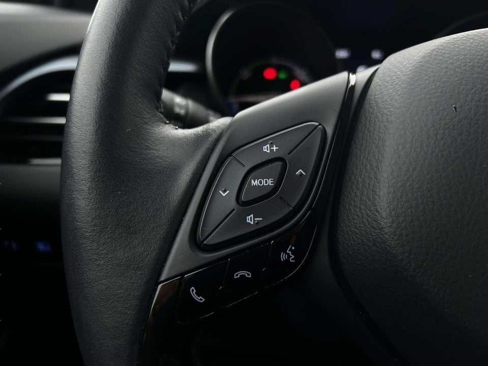 Toyota C-HR 1,8 Hybrid C-LUB Premium CVT 5d