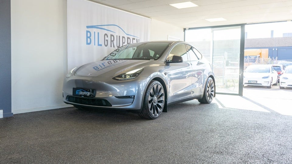 Tesla Model Y Performance AWD 5d