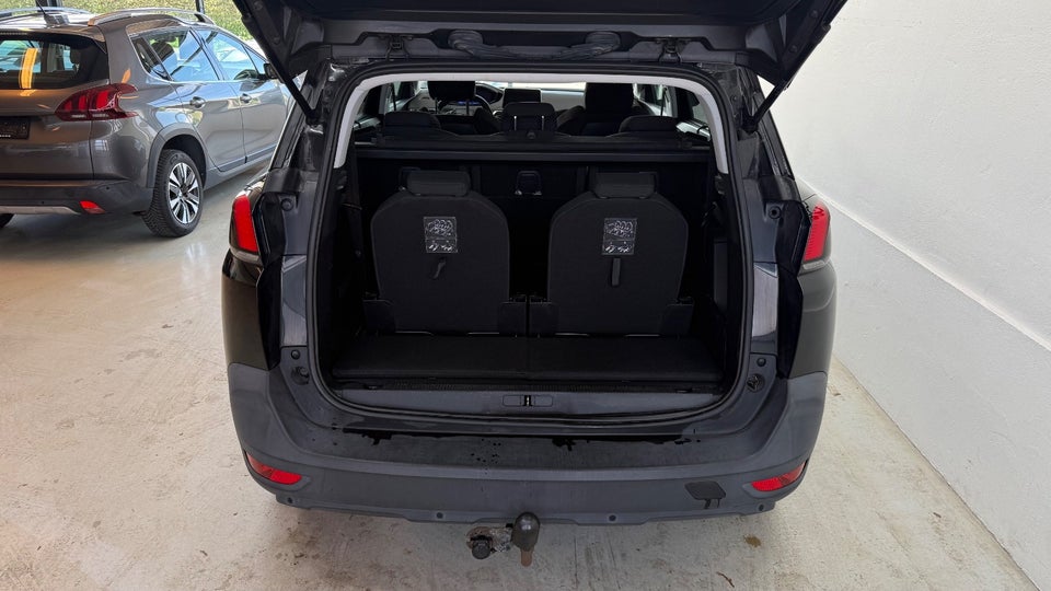 Peugeot 5008 1,2 e-THP 130 Allure 7prs 5d