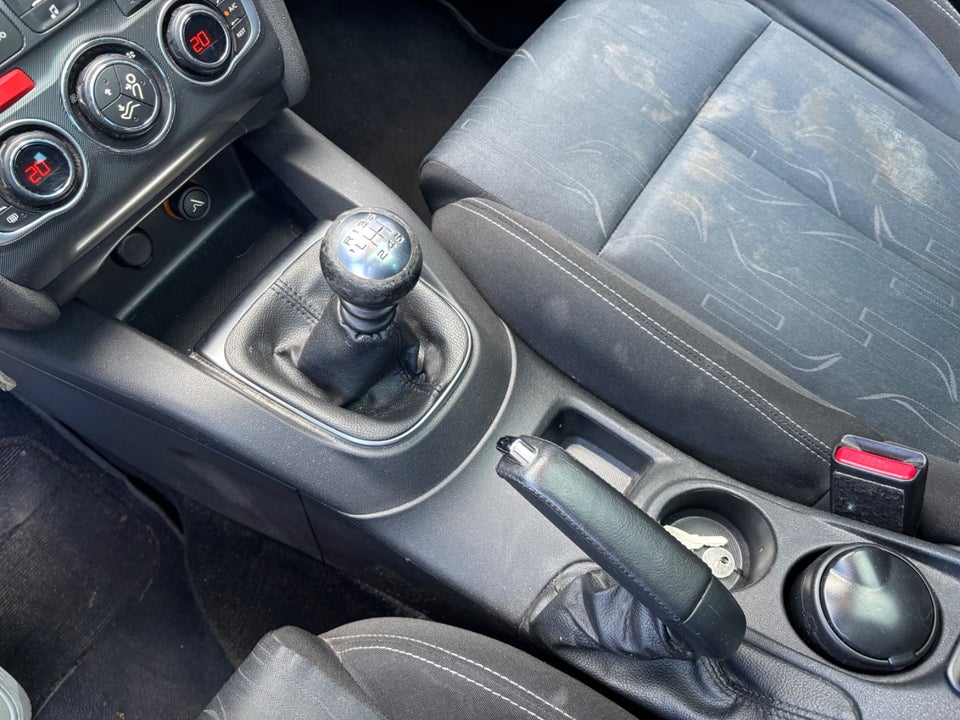Citroën C4 1,6 e-HDi 112 Seduction 5d