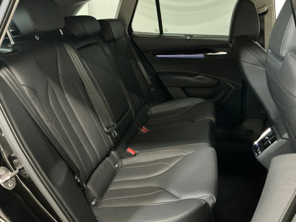 Skoda Enyaq 80 iV Suite 5d