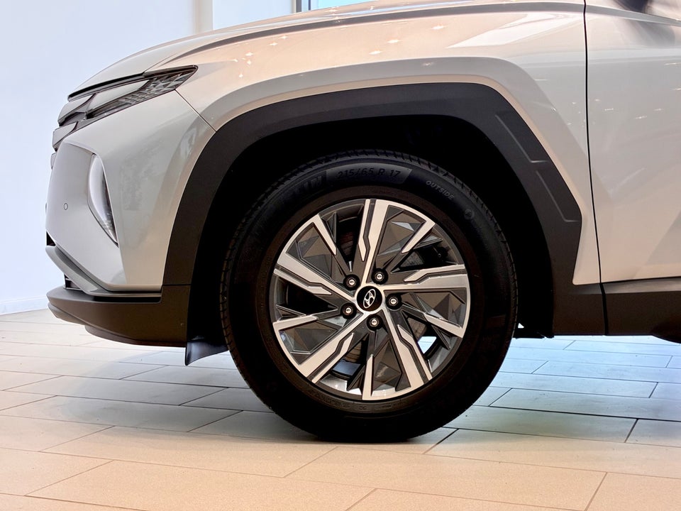 Hyundai Tucson 1,6 T-GDi Essential 5d