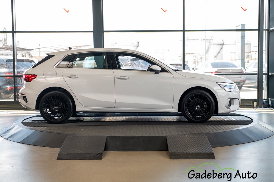 Audi A3 40 TFSi e Sport Sportback S-tr. 5d