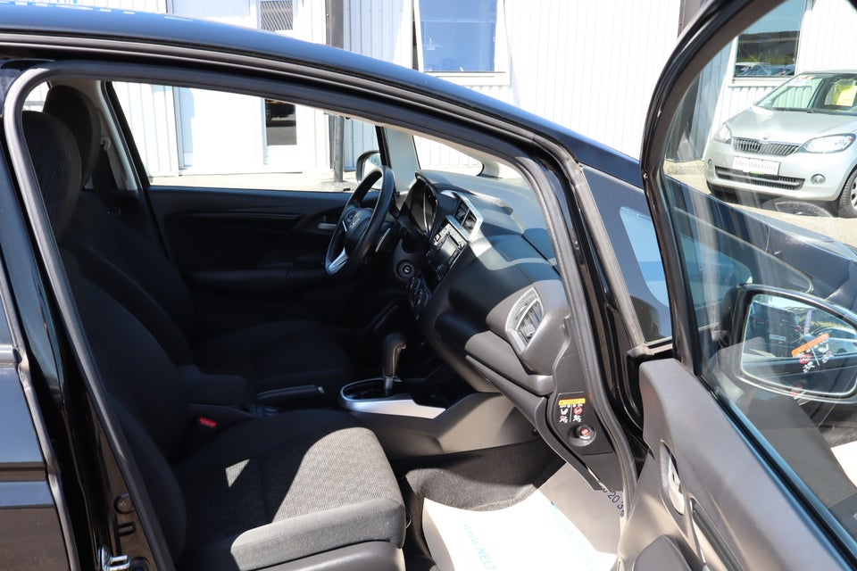 Honda Jazz 1,3 i-VTEC Elegance CVT 5d
