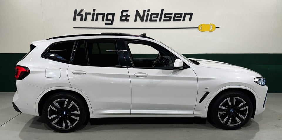 BMW iX3 Charged 5d