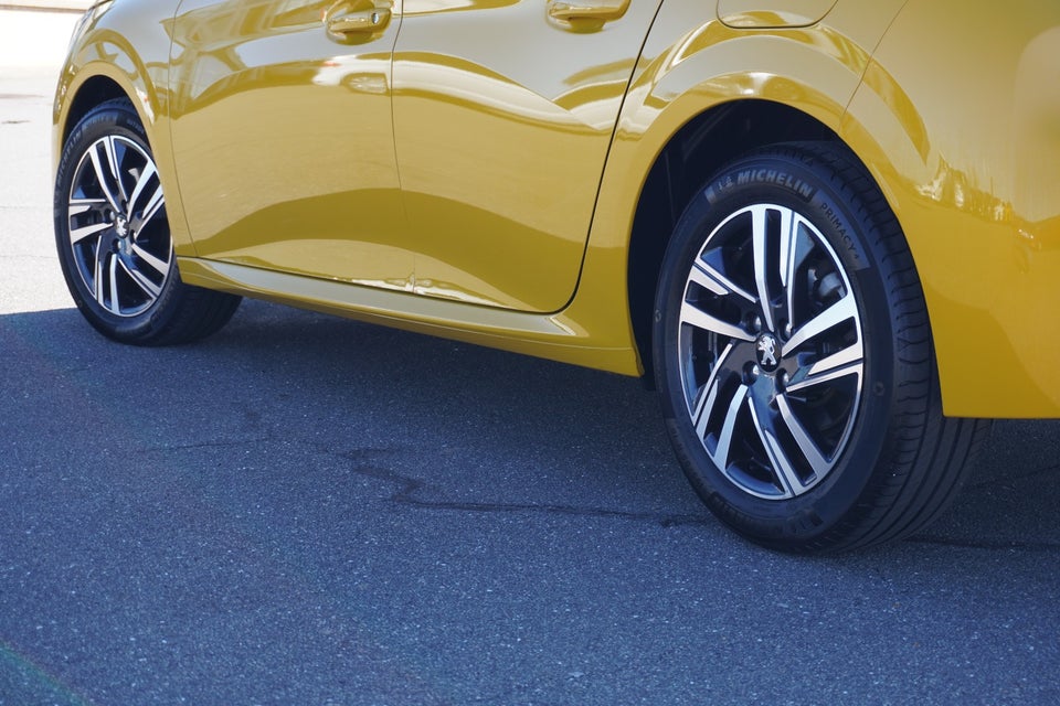 Peugeot 208 1,2 PureTech 100 Allure 5d