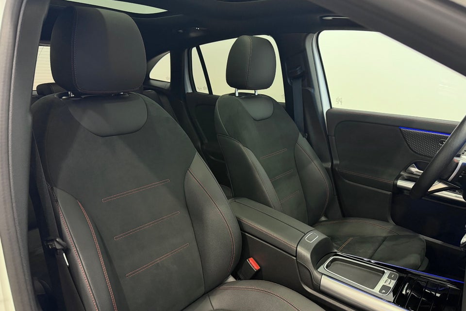 Mercedes EQA300 AMG Line 4Matic 5d