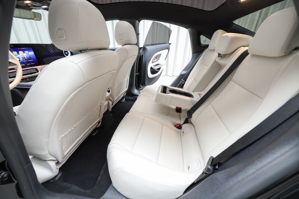 Mercedes CLA350 electric Progressive Advance Plus 4Matic 4d