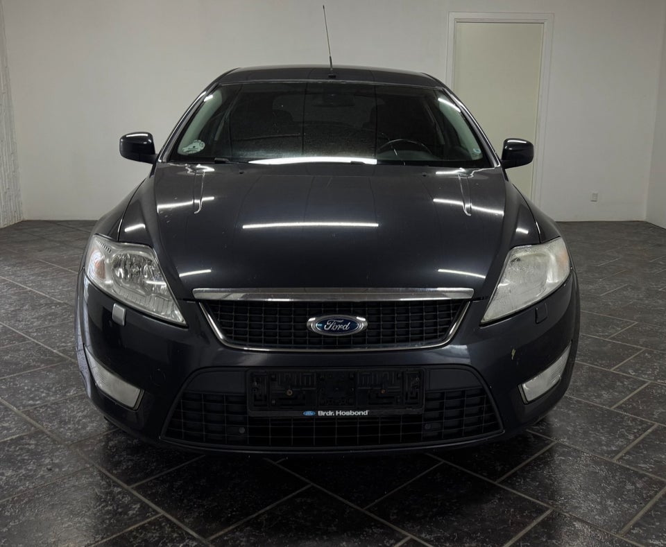 Ford Mondeo 2,0 TDCi 115 Ambiente stc. 5d