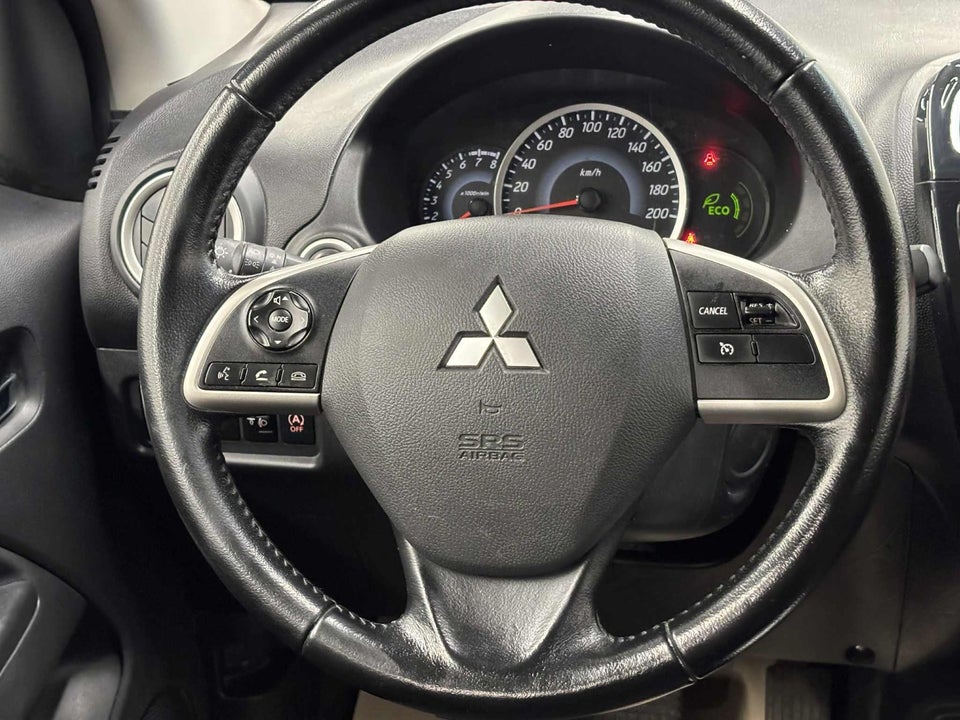 Mitsubishi Space Star 1,2 Black & White CVT 5d