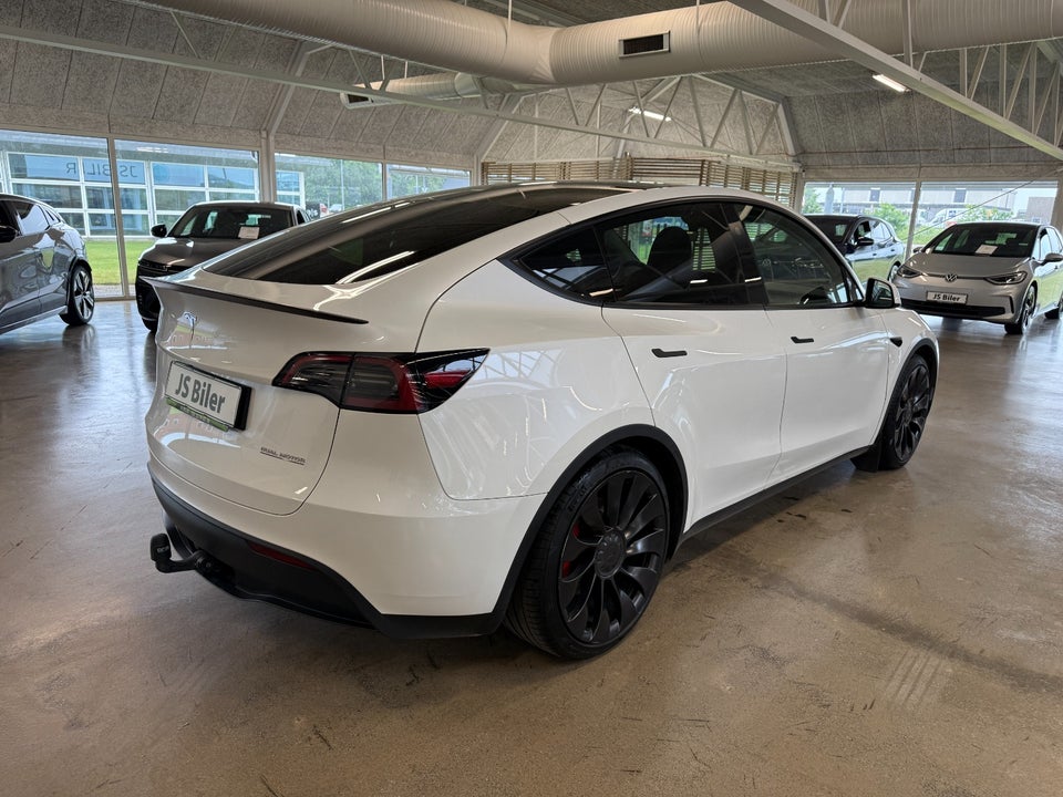Tesla Model Y Performance AWD 5d