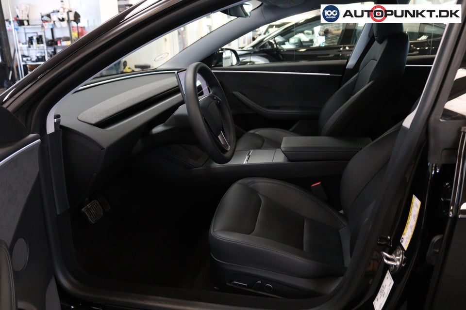 Tesla Model 3 Long Range AWD 4d