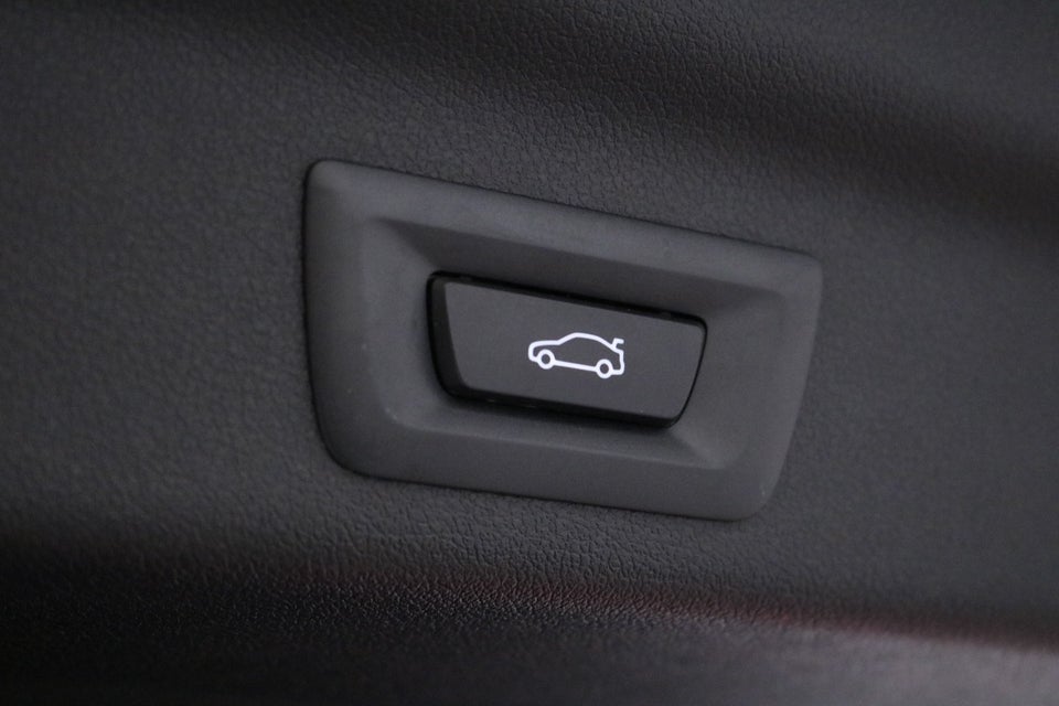 BMW iX1 eDrive20 M-Sport 5d