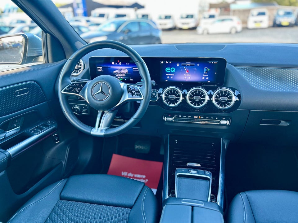 Mercedes EQA300 Progressive 4Matic 5d