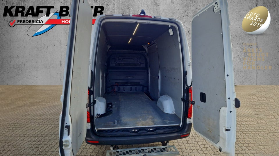 Mercedes Sprinter 317 2,0 CDi A2 Kassevogn aut. RWD