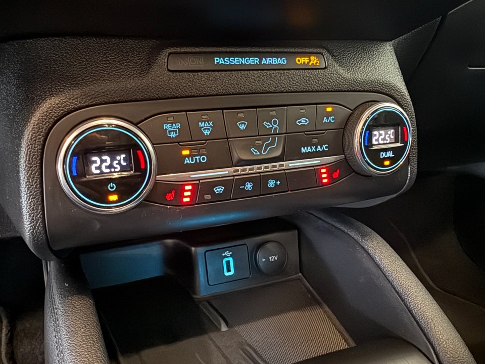 Ford Focus 1,5 EcoBlue Connected stc. aut. Van 5d