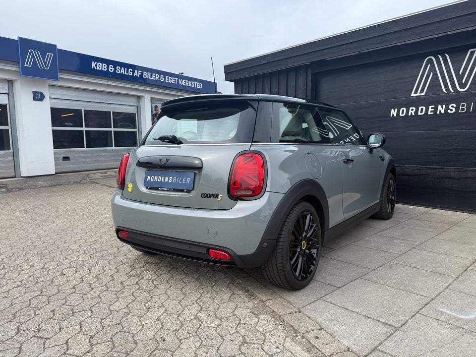 MINI Cooper SE Classic Trim 3d