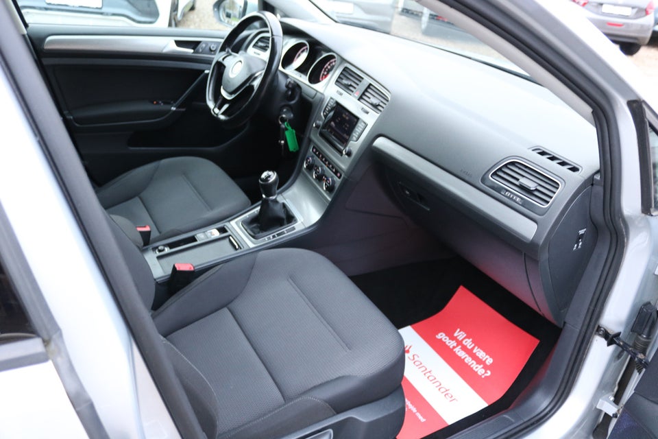 VW Golf VII 1,4 TSi 122 Comfortline Variant BMT 5d