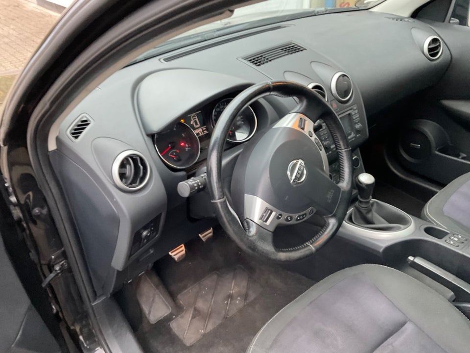 Nissan Qashqai+2 1,6 dCi Tekna 5d