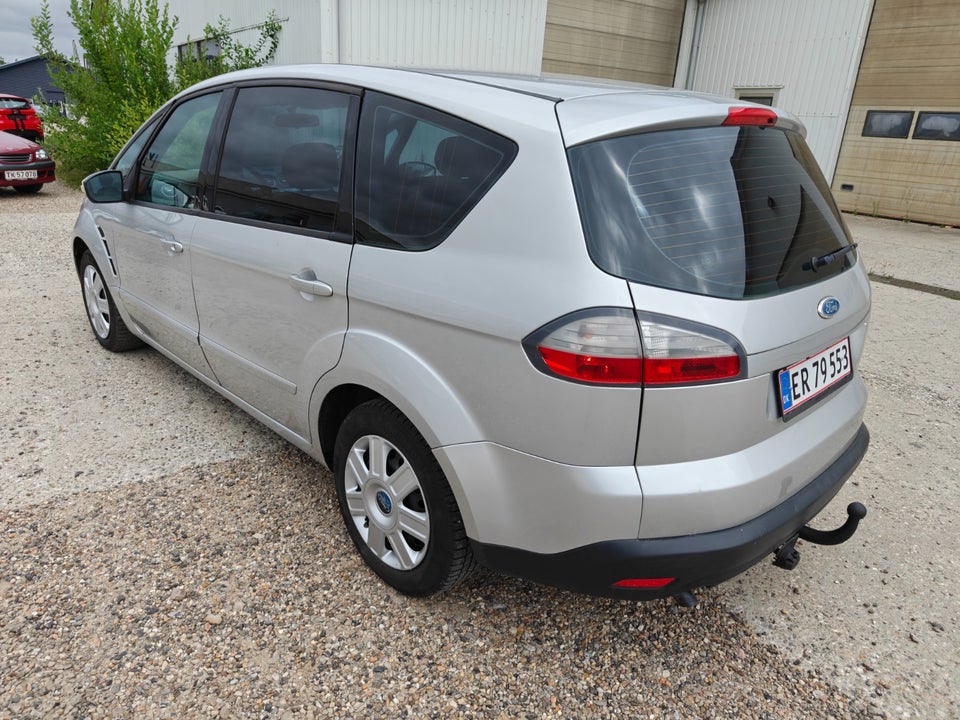 Ford S-MAX 2,0 Ambiente 7prs 5d