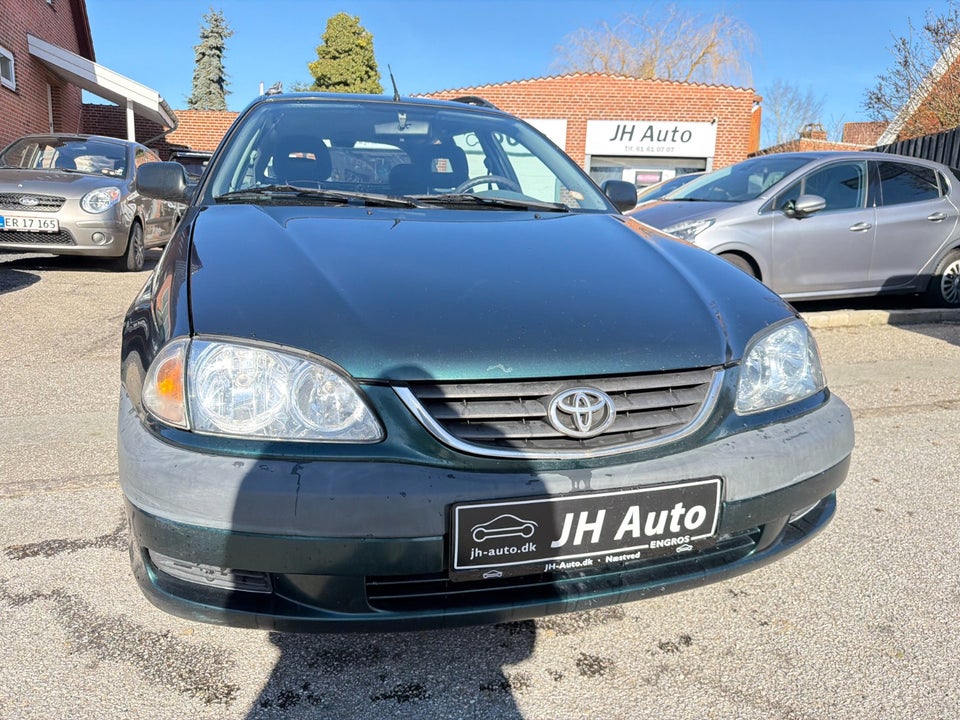 Toyota Avensis 1,8 Luna stc. 5d