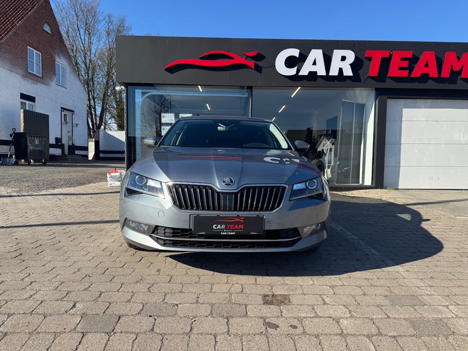 Skoda Superb 2,0 TDi 150 Style DSG 5d