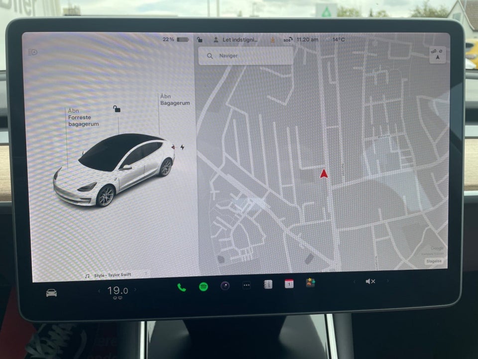 Tesla Model 3 Standard Range+ RWD 4d