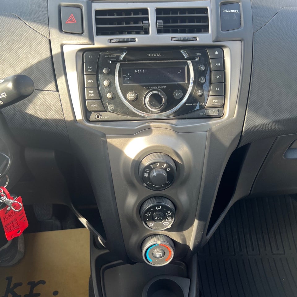 Toyota Yaris 1,3 TX 5d