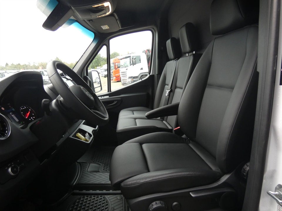 Mercedes Sprinter 317 2,0 CDi A3 Chassis PRO aut. RWD 2d