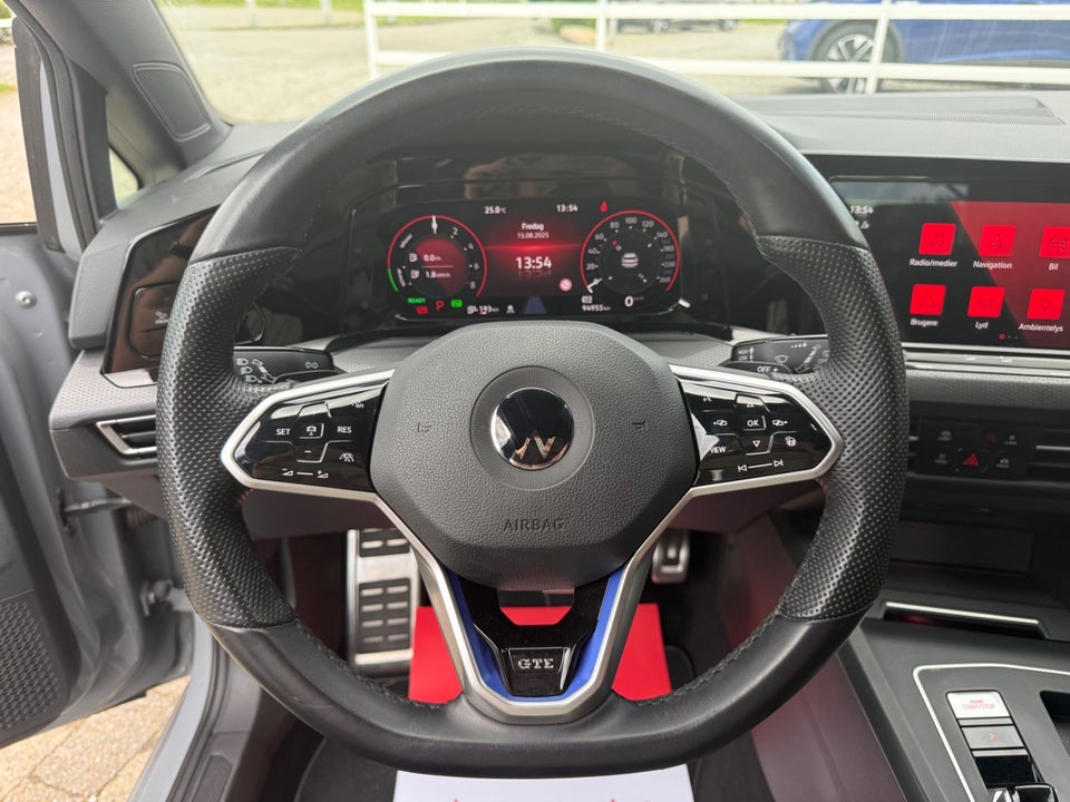 VW Golf VIII 1,4 GTE DSG 5d