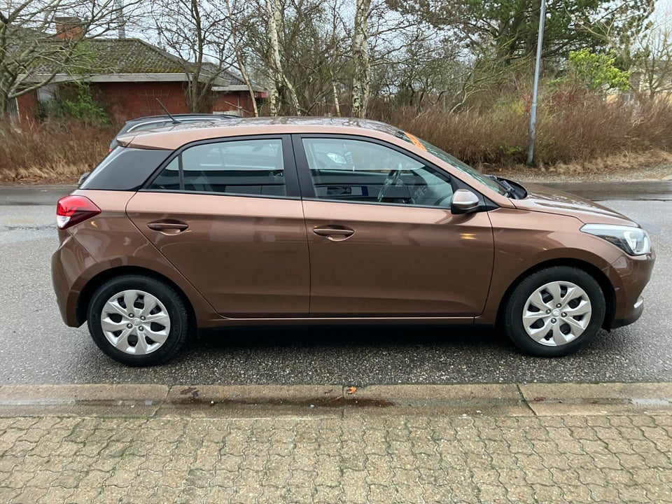 Hyundai i20 1,25 Trend 5d