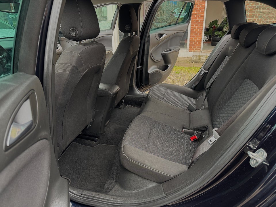 Opel Astra 1,0 T 105 Excite Sports Tourer 5d