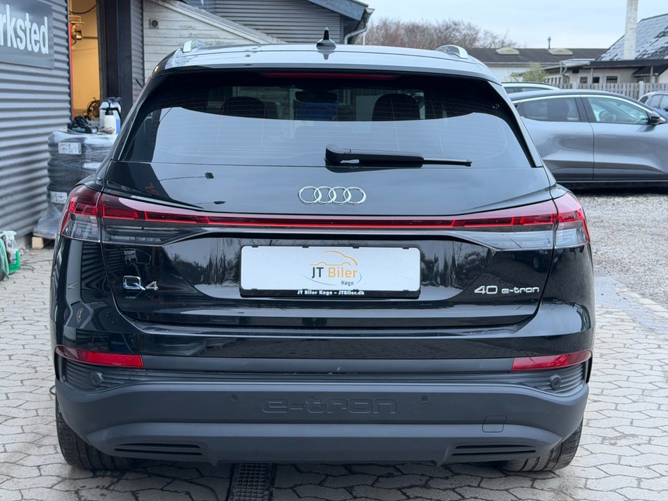 Audi Q4 e-tron 40  5d