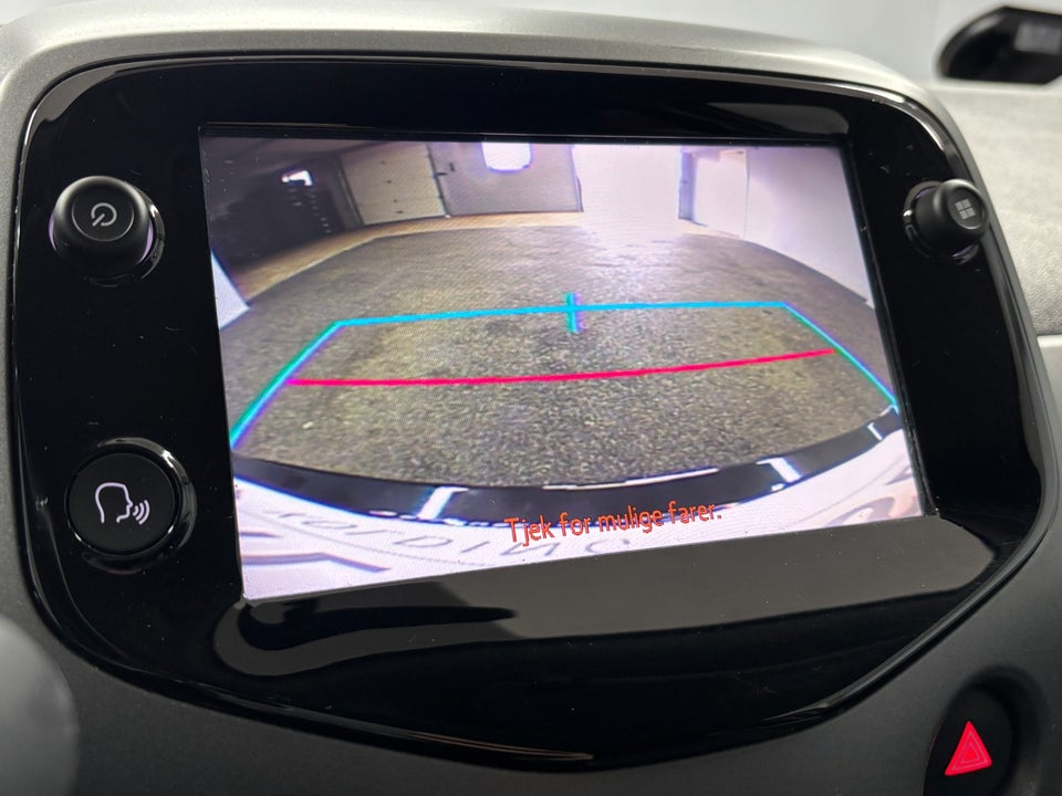 Toyota Aygo 1,0 VVT-i x-press 5d