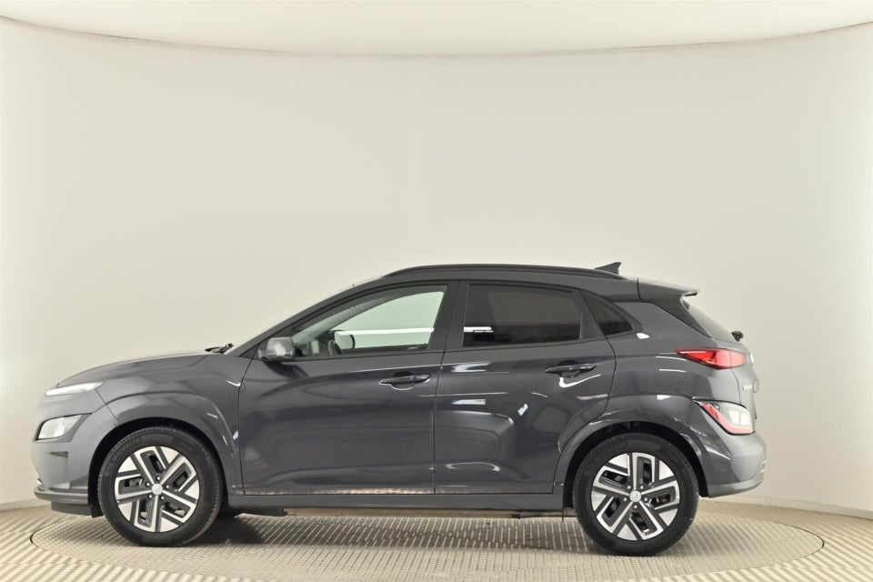 Hyundai Kona 64 EV Essential 5d