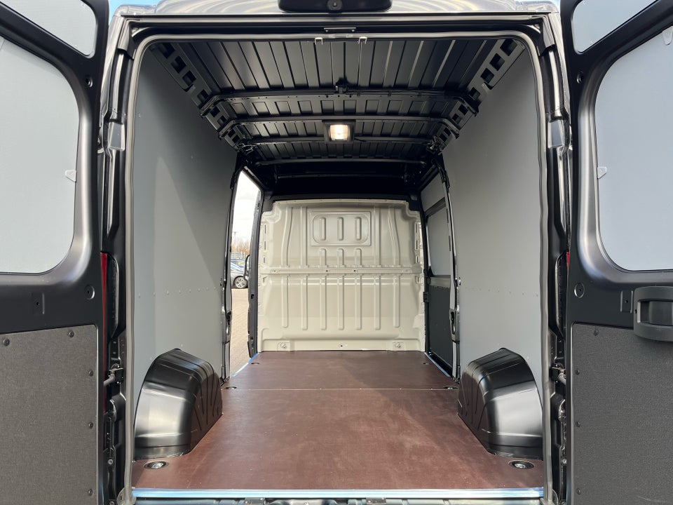 Toyota ProAce Max 2,2 D 140 Comfort Kassevogn L3H2