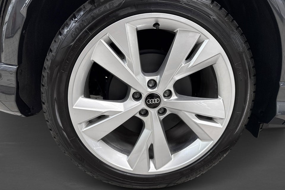 Audi Q4 e-tron 45 S-line Edition 5d