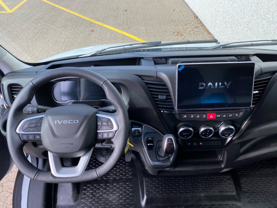 Iveco Daily 3,0 35S18 12m³ Van AG8