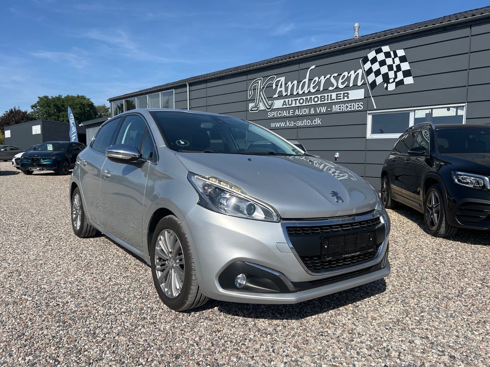 Peugeot 208 1,2 VTi 82 Allure 5d
